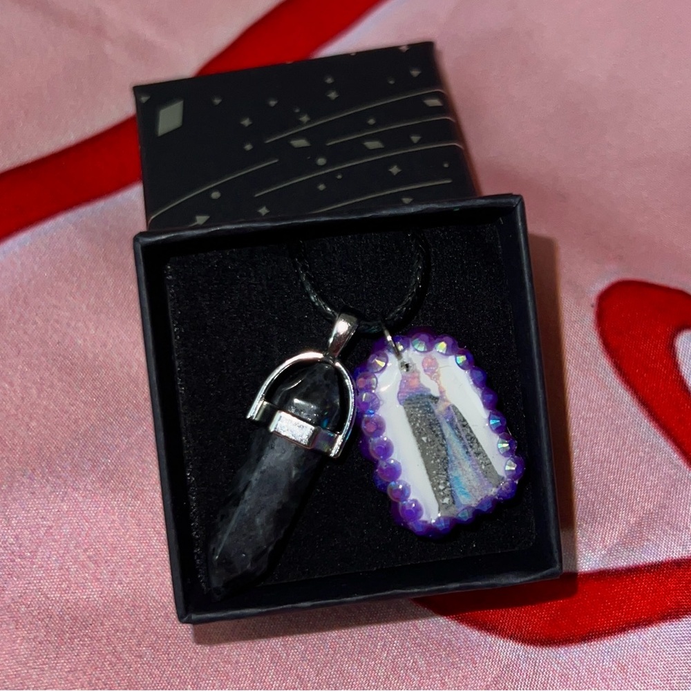 Elegant Sorceress and Black Gem Pendant Necklace